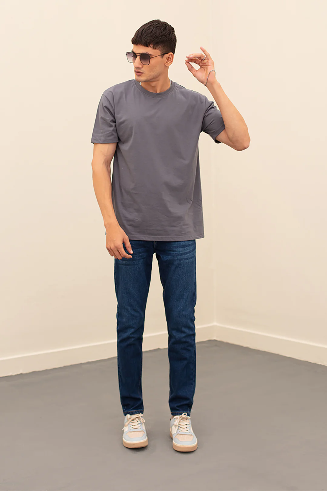 Basic T-Shirt - Regular - Image 30