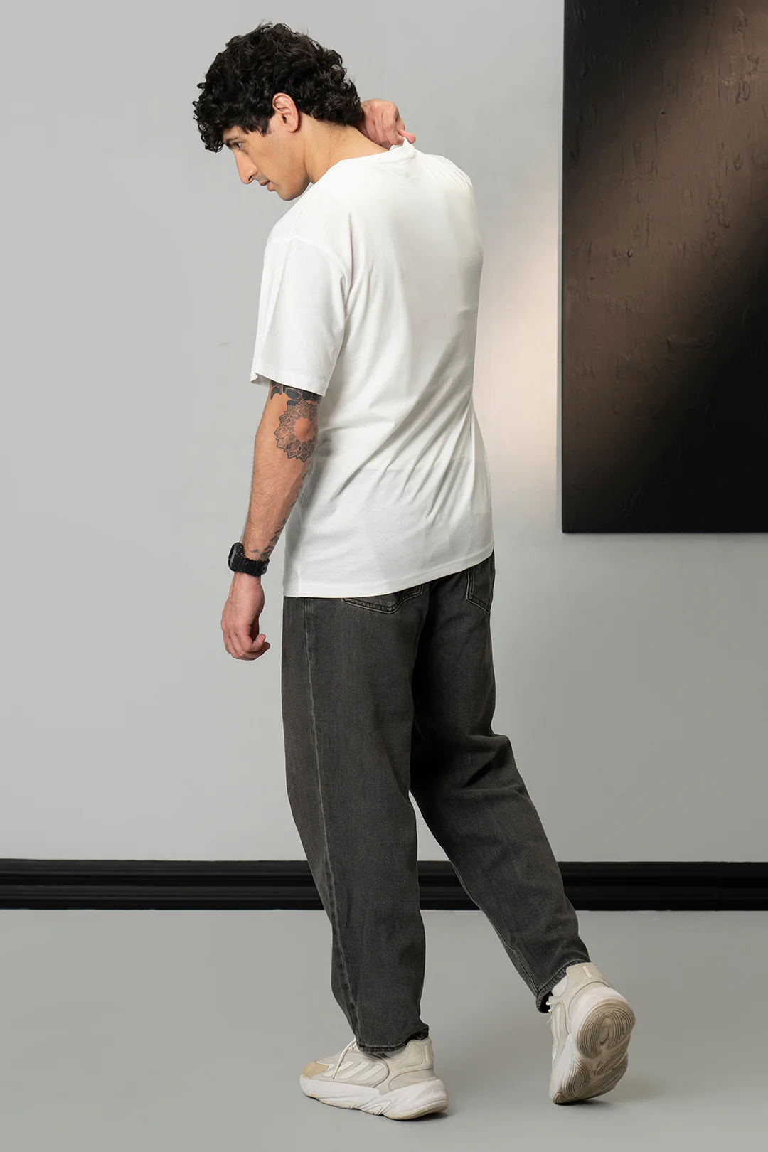 Basic T-Shirt - Regular - Image 30