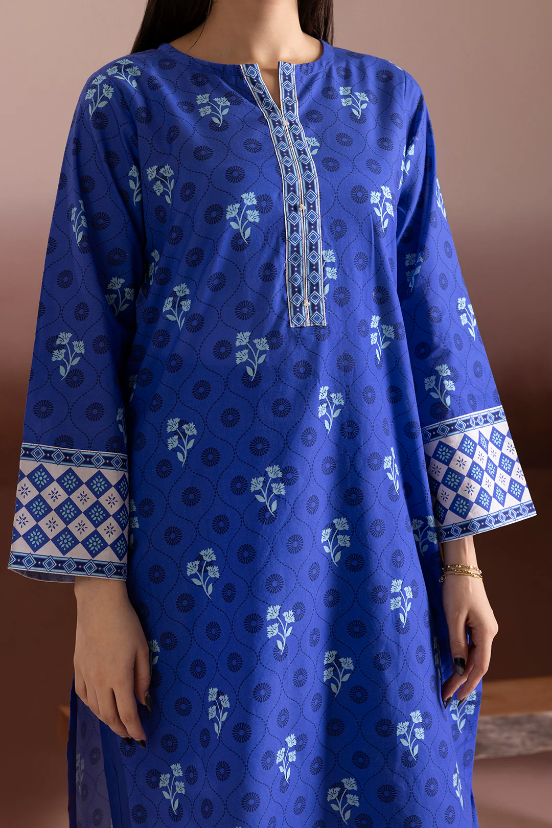 Kurta Dupatta Trouser - 2630 - Image 6