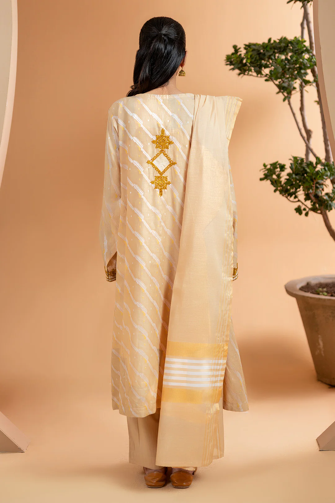 Embroidered Kurta Dupatta Trouser - 3360 - Image 8