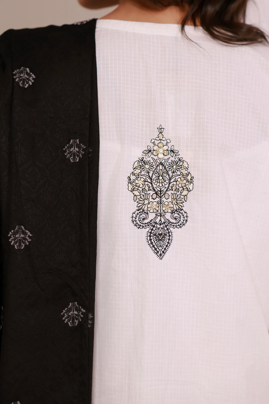 Embroidered Kurta Dupatta Trouser - 3376 - Image 5