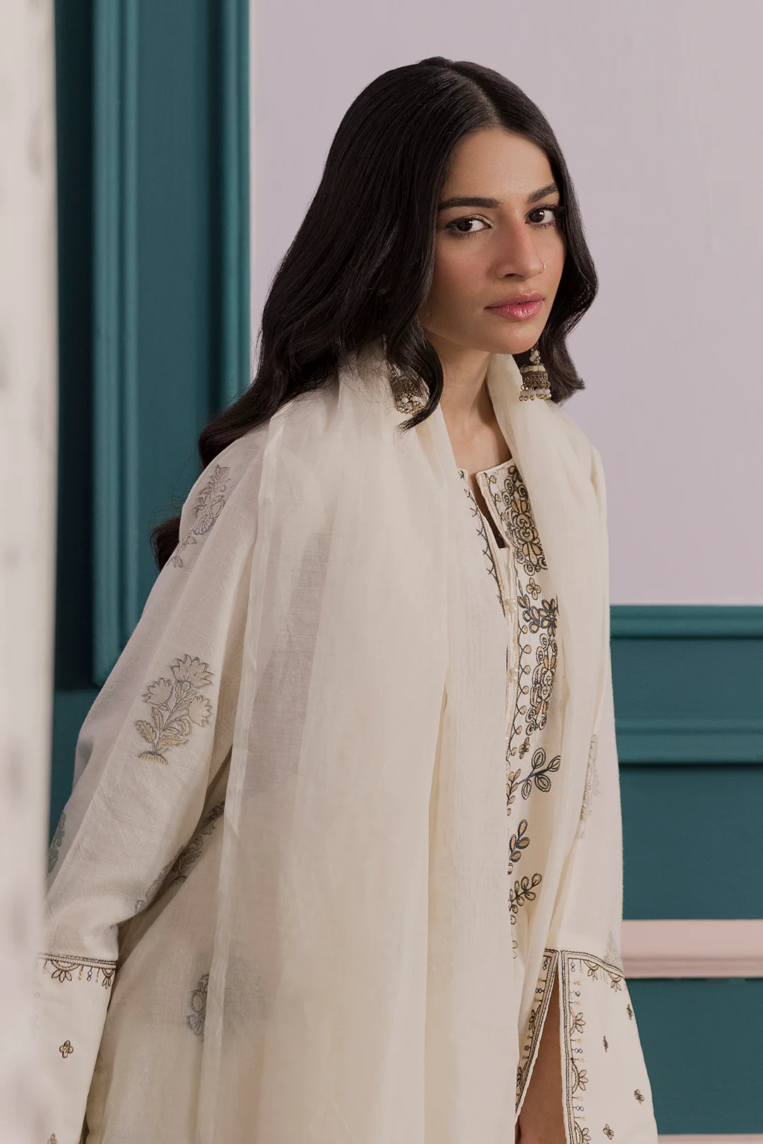 Embroidered Kurta Dupatta Trouser - 2533 - Image 4