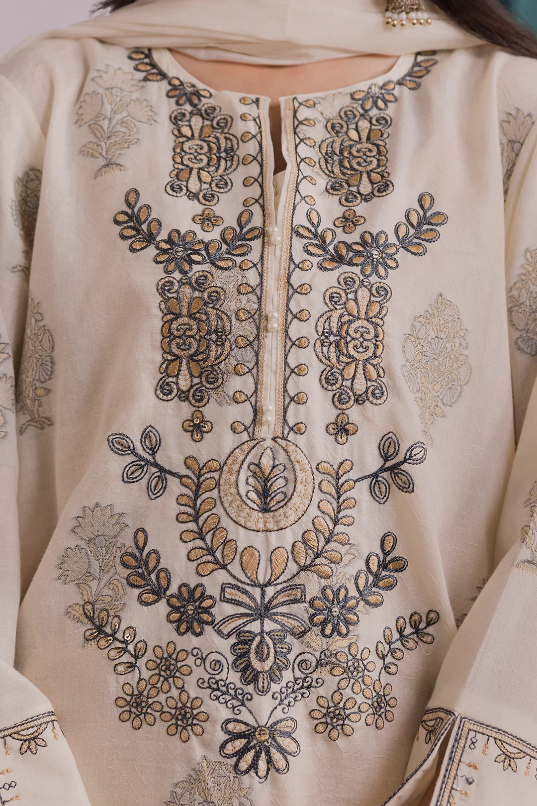 Embroidered Kurta Dupatta Trouser - 2533 - Image 5