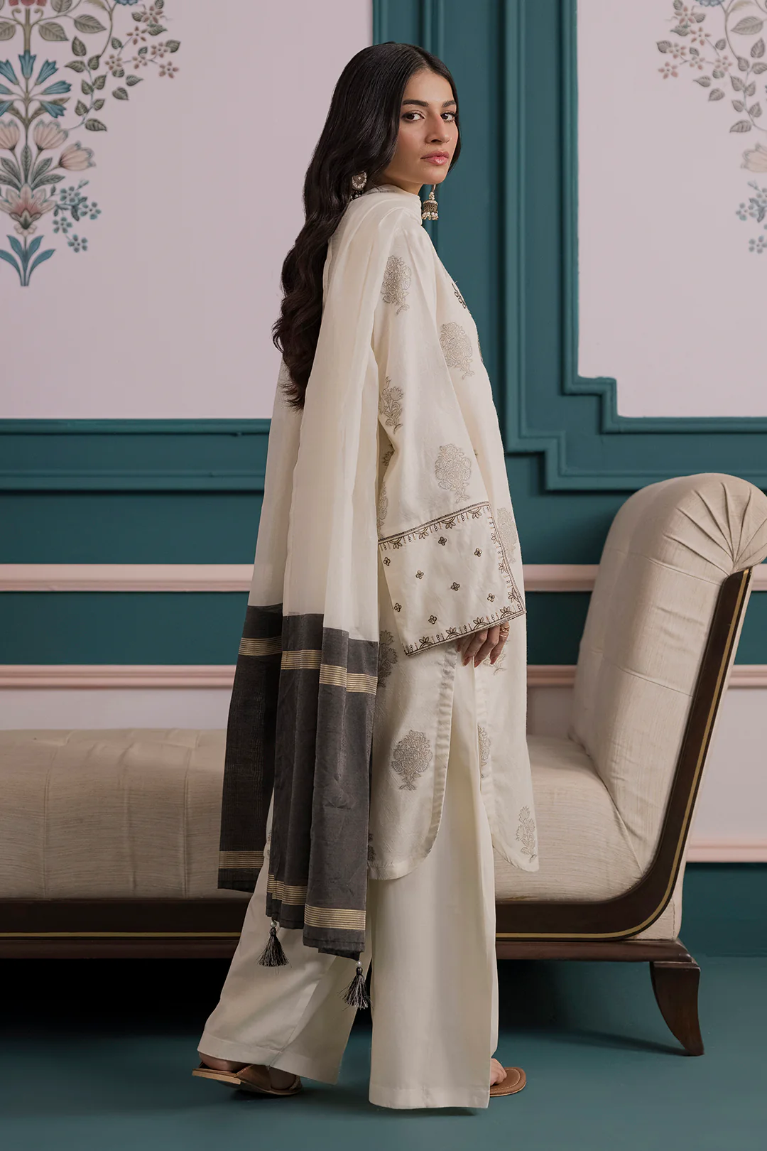 Embroidered Kurta Dupatta Trouser - 2533 - Image 7