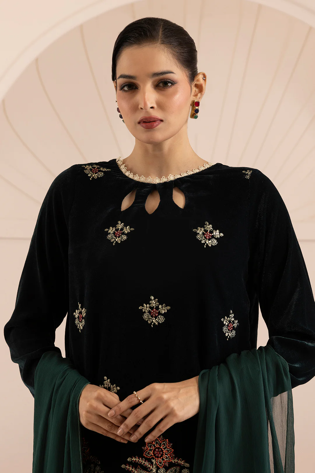 Embroidered Kurta Dupatta Trouser - 3283 - Image 12