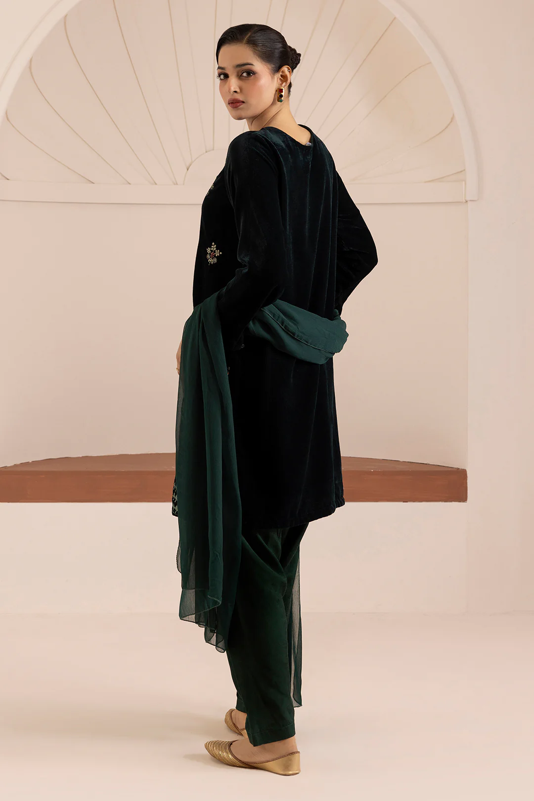 Embroidered Kurta Dupatta Trouser - 3283 - Image 18