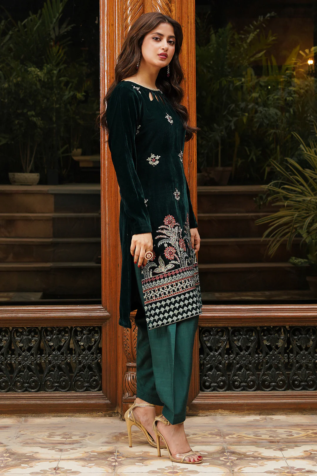 Embroidered Kurta Dupatta Trouser - 3283 - Image 5