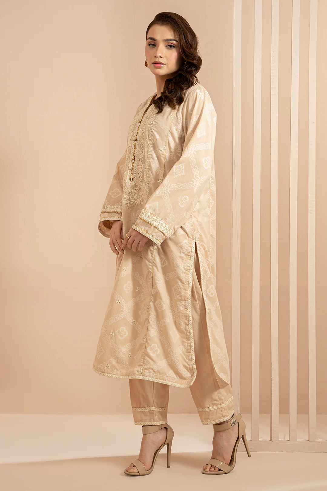 Embroidered Kurta Trouser - 3344 - Image 4