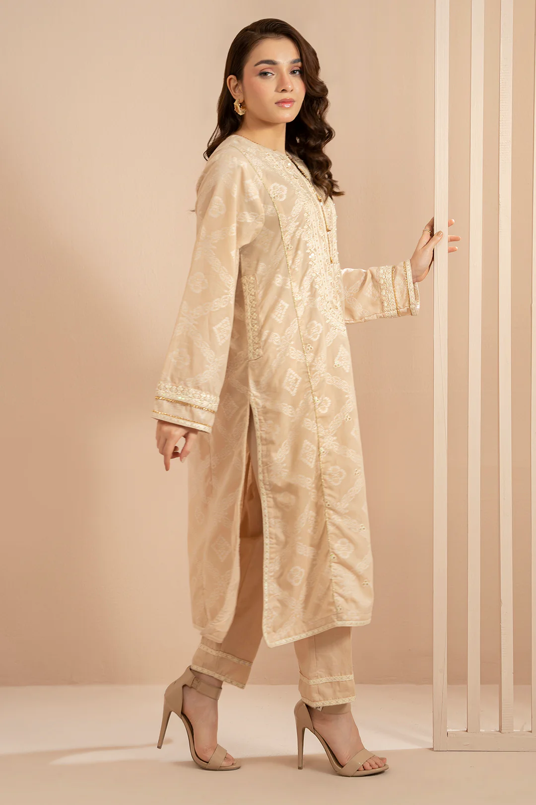 Embroidered Kurta Trouser - 3344 - Image 5
