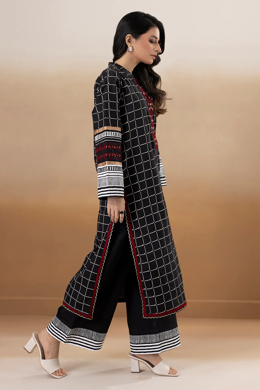 Embroidered Kurta Trouser - 3384 - Image 3