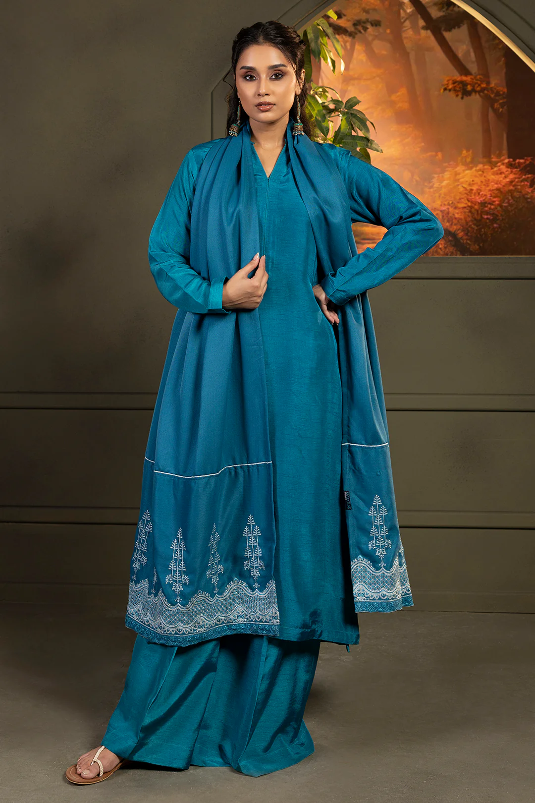 Embroidered Shawl - 0016 - Image 10