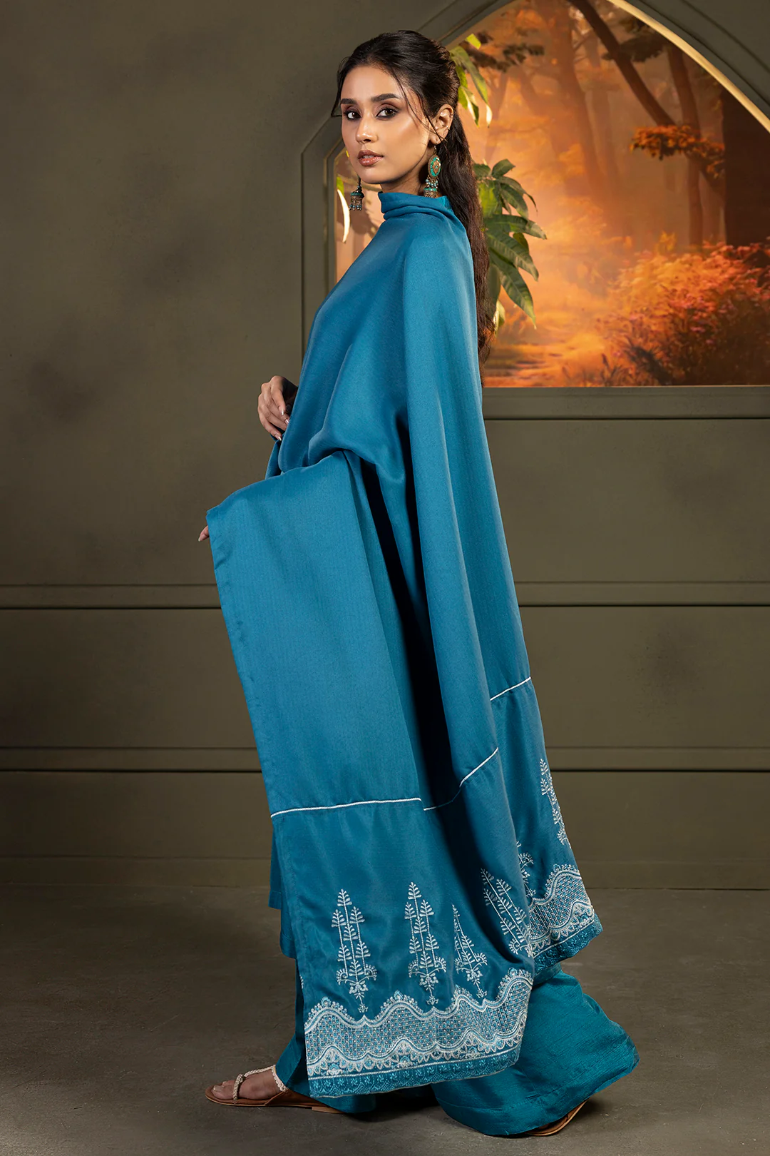 Embroidered Shawl - 0016 - Image 3