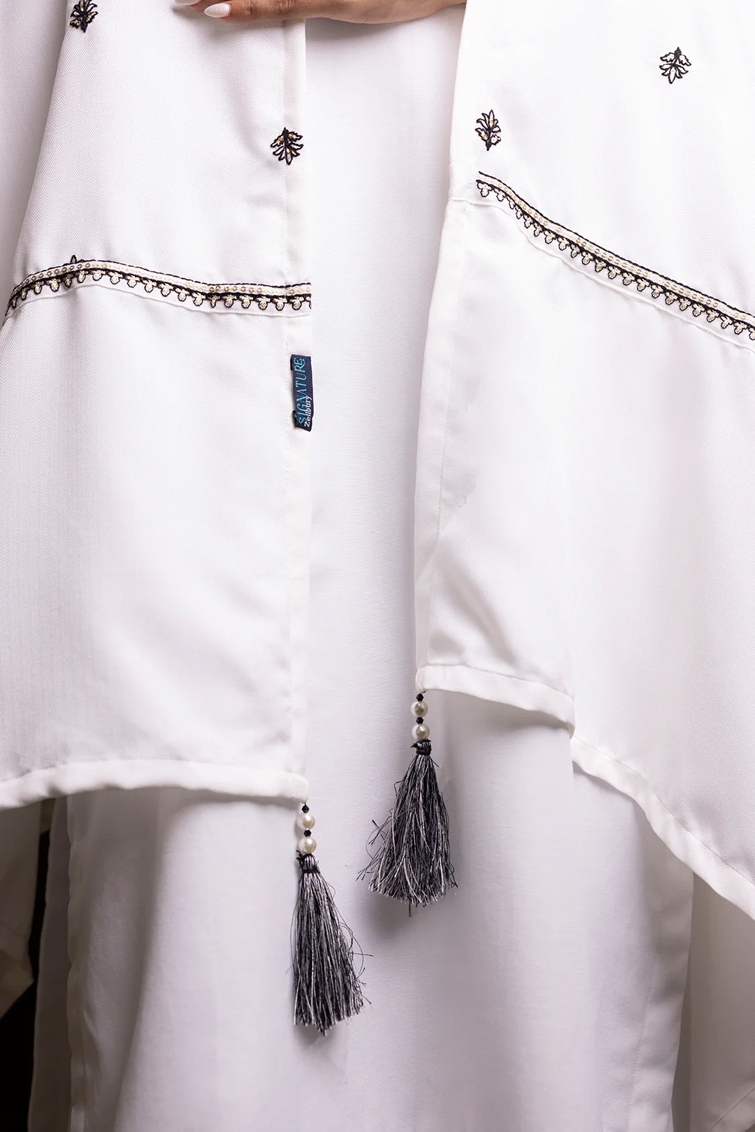 Embroidered Shawl - 0017 - Image 10