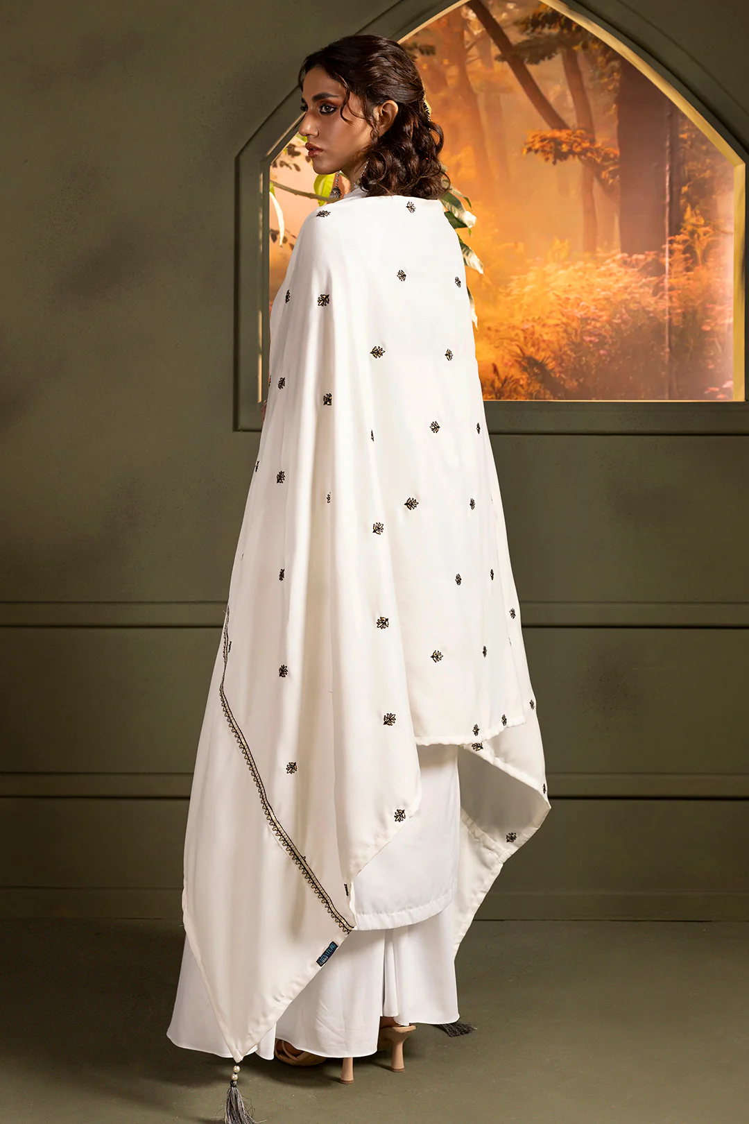 Embroidered Shawl - 0017 - Image 14